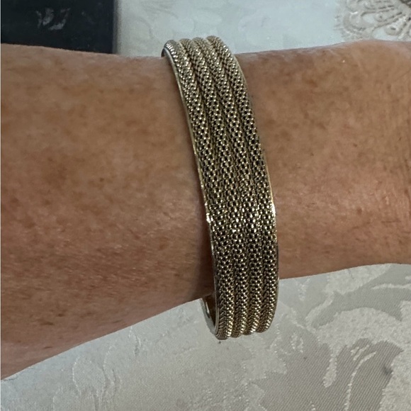 Jewelry - Vintage Elegant Gold Mesh Bracelet